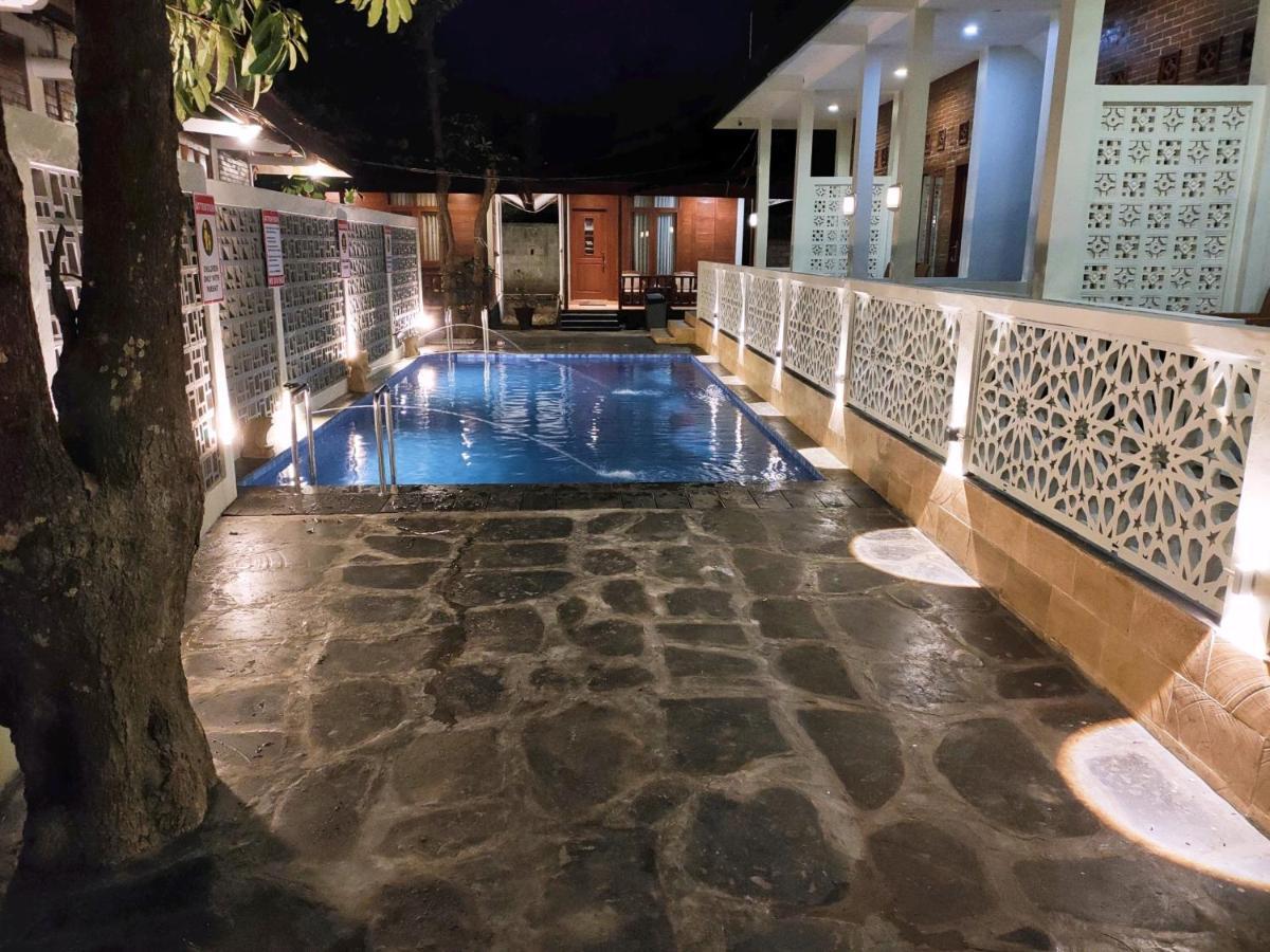 The Royal Joglo Hotel Tepus Exterior photo